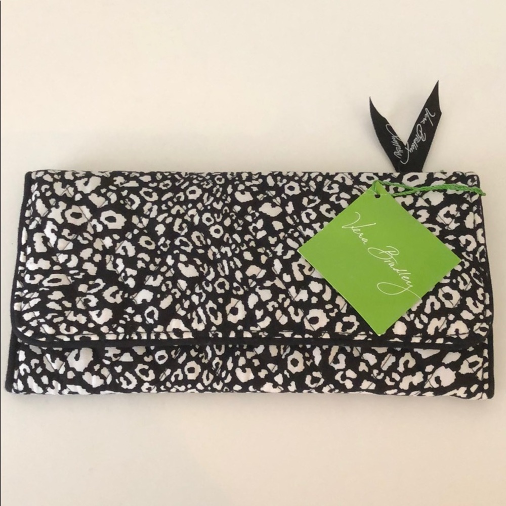 NWT-Vera Bradley Trifold Wallet in Camocat